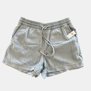 GAP Women's Light blue Shorts